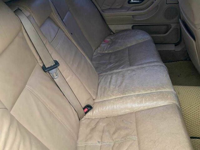 Черный БМВ 7 Серия, объемом двигателя 3.5 л и пробегом 392 тыс. км за 4000 $, фото 5 на Automoto.ua