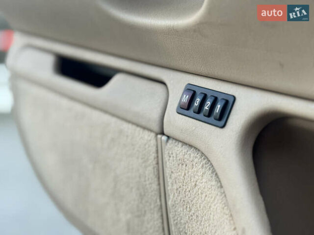 Черный БМВ 7 Серия, объемом двигателя 3 л и пробегом 390 тыс. км за 6700 $, фото 13 на Automoto.ua