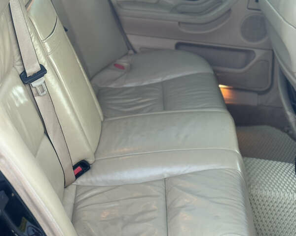 Черный БМВ 7 Серия, объемом двигателя 3 л и пробегом 390 тыс. км за 6700 $, фото 16 на Automoto.ua