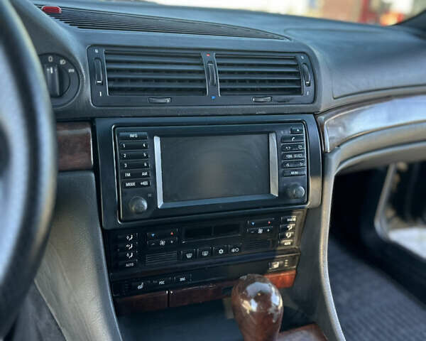 Чорний БМВ 7 Серія, об'ємом двигуна 3.5 л та пробігом 530 тис. км за 7700 $, фото 23 на Automoto.ua