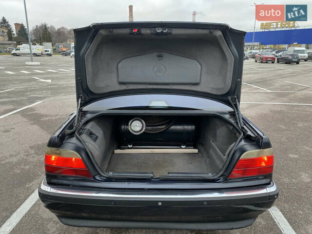 Черный БМВ 7 Серия, объемом двигателя 3.5 л и пробегом 300 тыс. км за 3300 $, фото 9 на Automoto.ua