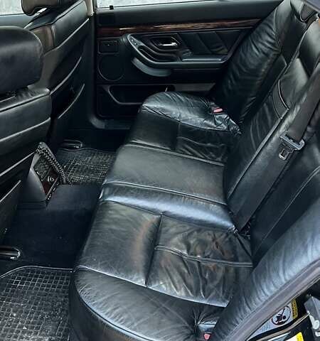 Черный БМВ 7 Серия, объемом двигателя 2.93 л и пробегом 370 тыс. км за 6500 $, фото 2 на Automoto.ua