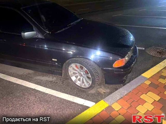 Черный БМВ 7 Серия, объемом двигателя 3.5 л и пробегом 0 тыс. км за 4000 $, фото 1 на Automoto.ua