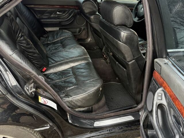 Черный БМВ 7 Серия, объемом двигателя 4.4 л и пробегом 380 тыс. км за 1999 $, фото 15 на Automoto.ua