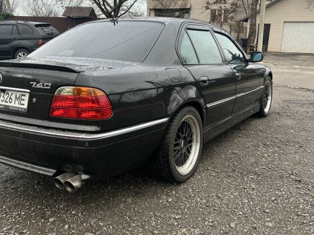 Черный БМВ 7 Серия, объемом двигателя 0 л и пробегом 405 тыс. км за 6500 $, фото 1 на Automoto.ua