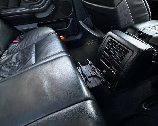 Черный БМВ 7 Серия, объемом двигателя 3.5 л и пробегом 370 тыс. км за 12000 $, фото 15 на Automoto.ua