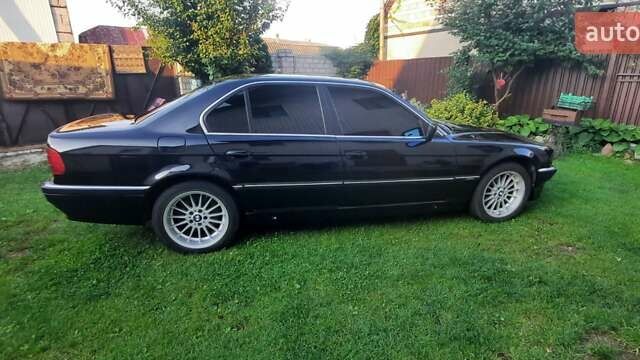 Черный БМВ 7 Серия, объемом двигателя 3.5 л и пробегом 250 тыс. км за 7000 $, фото 7 на Automoto.ua