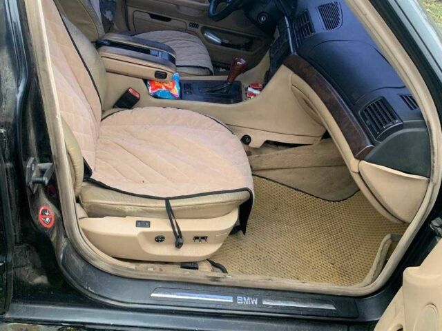 Черный БМВ 7 Серия, объемом двигателя 3.5 л и пробегом 392 тыс. км за 4000 $, фото 7 на Automoto.ua