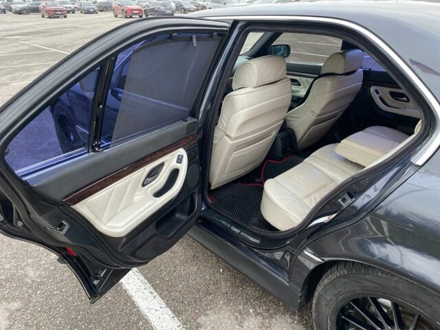 Черный БМВ 7 Серия, объемом двигателя 3.5 л и пробегом 250 тыс. км за 3300 $, фото 12 на Automoto.ua