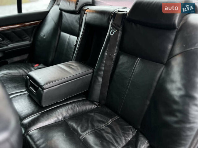 Чорний БМВ 7 Серія, об'ємом двигуна 2.93 л та пробігом 300 тис. км за 7000 $, фото 28 на Automoto.ua