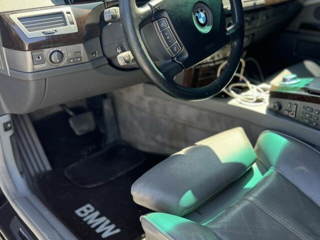 Чорний БМВ 7 Серія, об'ємом двигуна 4.4 л та пробігом 300 тис. км за 4300 $, фото 4 на Automoto.ua