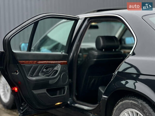 Чорний БМВ 7 Серія, об'ємом двигуна 2.93 л та пробігом 300 тис. км за 7000 $, фото 27 на Automoto.ua