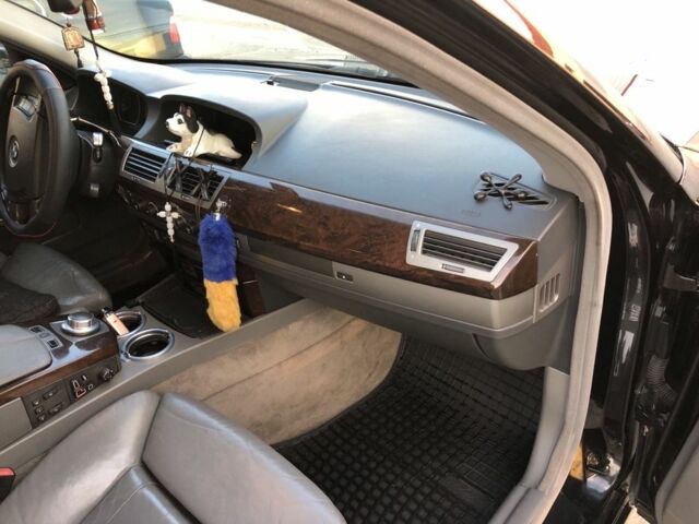 Черный БМВ 7 Серия, объемом двигателя 4.4 л и пробегом 356 тыс. км за 5199 $, фото 9 на Automoto.ua