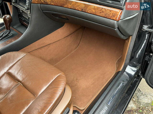 Черный БМВ 7 Серия, объемом двигателя 3 л и пробегом 380 тыс. км за 7300 $, фото 43 на Automoto.ua