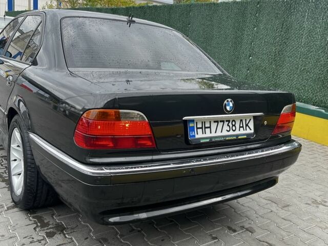 Черный БМВ 7 Серия, объемом двигателя 3.9 л и пробегом 298 тыс. км за 6200 $, фото 2 на Automoto.ua
