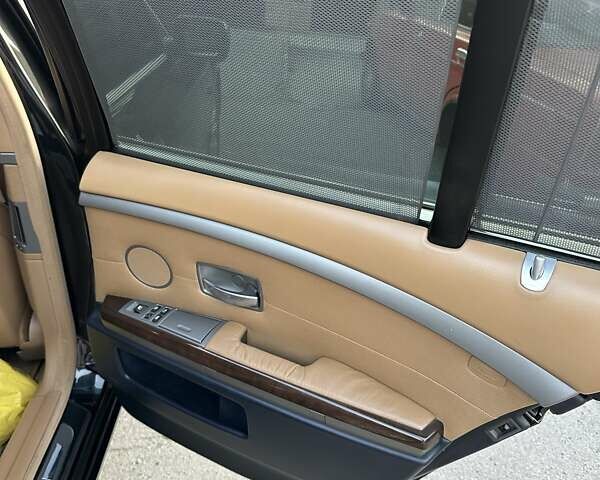 Черный БМВ 7 Серия, объемом двигателя 3.6 л и пробегом 356 тыс. км за 7750 $, фото 26 на Automoto.ua