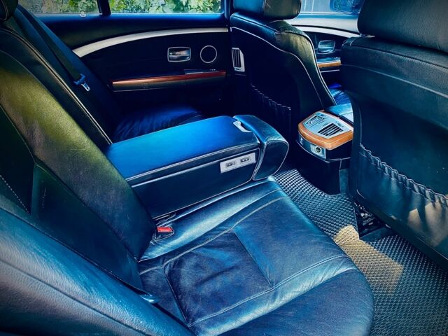 Чорний БМВ 7 Серія, об'ємом двигуна 3.6 л та пробігом 275 тис. км за 6000 $, фото 6 на Automoto.ua