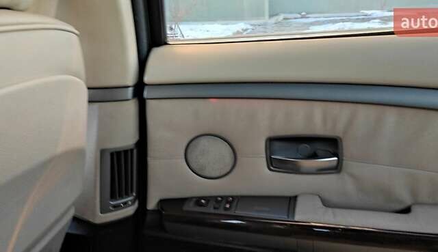 Черный БМВ 7 Серия, объемом двигателя 4.4 л и пробегом 167 тыс. км за 8699 $, фото 52 на Automoto.ua