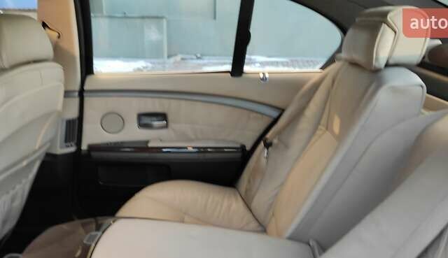 Черный БМВ 7 Серия, объемом двигателя 4.4 л и пробегом 167 тыс. км за 8699 $, фото 7 на Automoto.ua