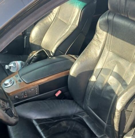 Чорний БМВ 7 Серія, об'ємом двигуна 3 л та пробігом 300 тис. км за 3200 $, фото 6 на Automoto.ua