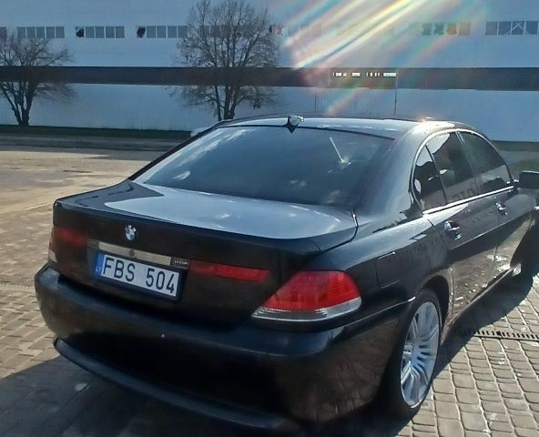 Чорний БМВ 7 Серія, об'ємом двигуна 3 л та пробігом 300 тис. км за 3200 $, фото 3 на Automoto.ua