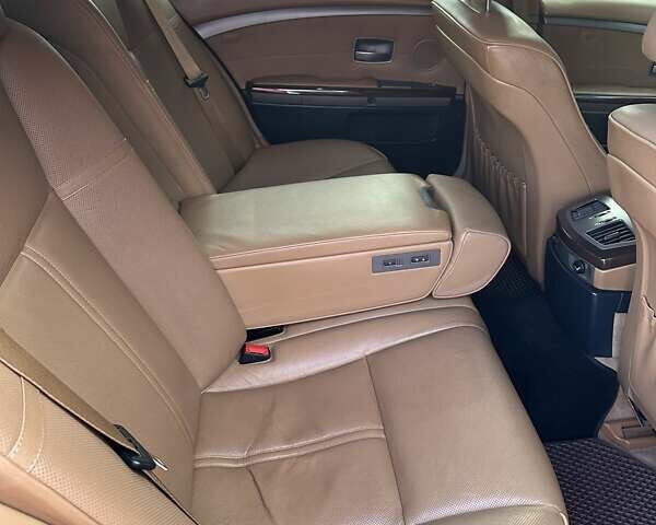 Черный БМВ 7 Серия, объемом двигателя 3.6 л и пробегом 356 тыс. км за 7750 $, фото 6 на Automoto.ua