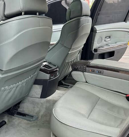 Чорний БМВ 7 Серія, об'ємом двигуна 4.4 л та пробігом 380 тис. км за 6200 $, фото 7 на Automoto.ua