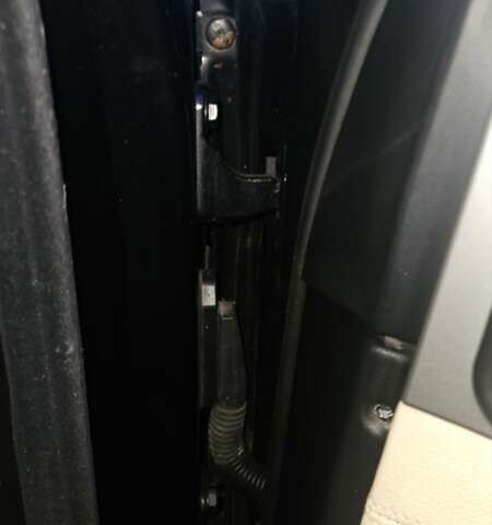 Черный БМВ 7 Серия, объемом двигателя 2.99 л и пробегом 465 тыс. км за 9300 $, фото 29 на Automoto.ua