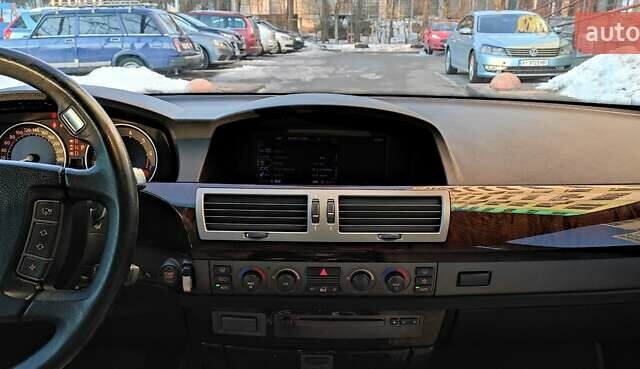 Черный БМВ 7 Серия, объемом двигателя 4.4 л и пробегом 167 тыс. км за 8699 $, фото 50 на Automoto.ua