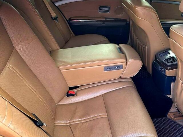 Чорний БМВ 7 Серія, об'ємом двигуна 3.6 л та пробігом 325 тис. км за 6700 $, фото 10 на Automoto.ua