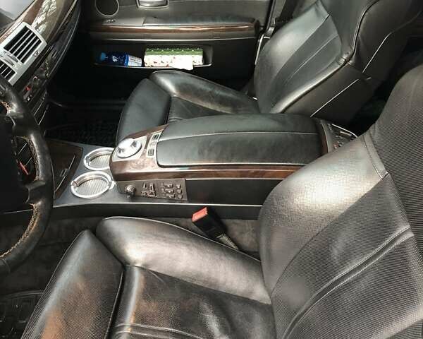 Чорний БМВ 7 Серія, об'ємом двигуна 4.4 л та пробігом 336 тис. км за 5800 $, фото 12 на Automoto.ua