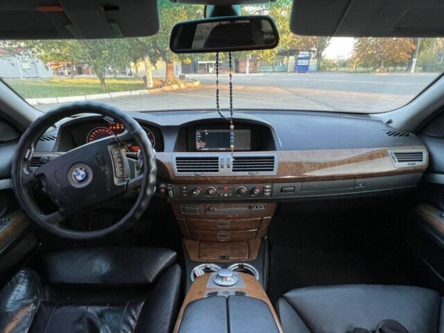 Чорний БМВ 7 Серія, об'ємом двигуна 3 л та пробігом 380 тис. км за 3700 $, фото 6 на Automoto.ua