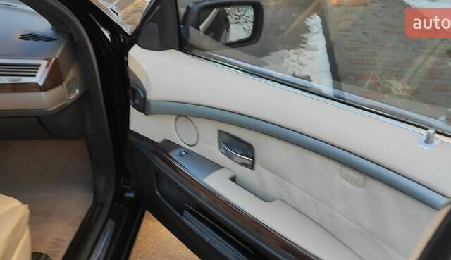 Черный БМВ 7 Серия, объемом двигателя 4.4 л и пробегом 167 тыс. км за 8699 $, фото 36 на Automoto.ua