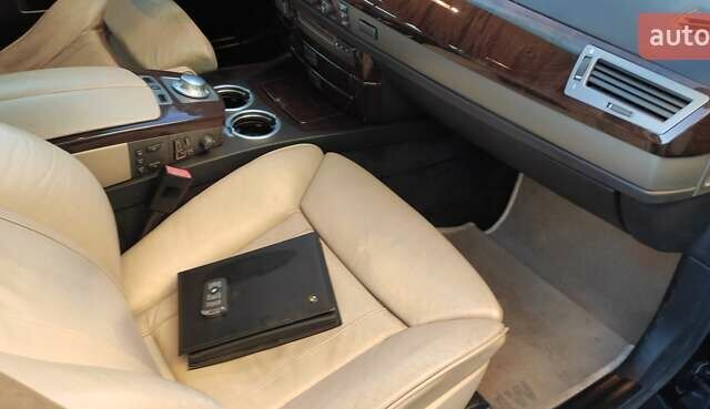 Черный БМВ 7 Серия, объемом двигателя 4.4 л и пробегом 167 тыс. км за 8699 $, фото 76 на Automoto.ua