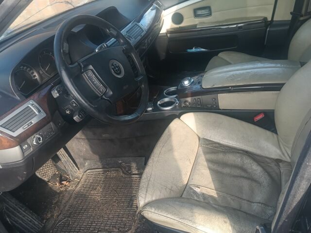 Чорний БМВ 7 Серія, об'ємом двигуна 4 л та пробігом 388 тис. км за 2000 $, фото 16 на Automoto.ua