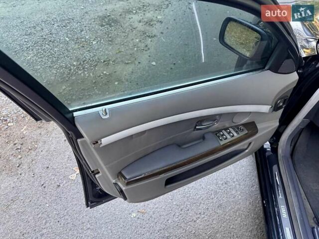 Черный БМВ 7 Серия, объемом двигателя 4.4 л и пробегом 277 тыс. км за 5600 $, фото 27 на Automoto.ua