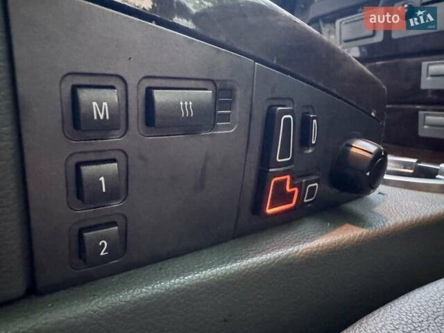 Черный БМВ 7 Серия, объемом двигателя 4.4 л и пробегом 277 тыс. км за 5600 $, фото 49 на Automoto.ua