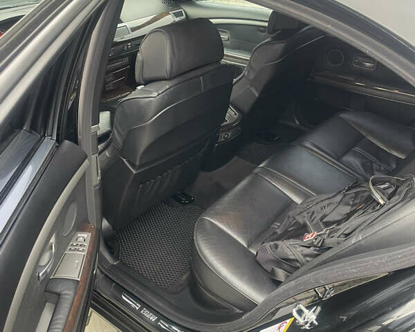Чорний БМВ 7 Серія, об'ємом двигуна 3 л та пробігом 277 тис. км за 7500 $, фото 12 на Automoto.ua