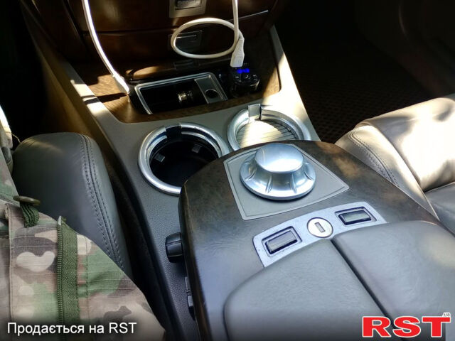 Черный БМВ 7 Серия, объемом двигателя 4.4 л и пробегом 380 тыс. км за 7600 $, фото 7 на Automoto.ua