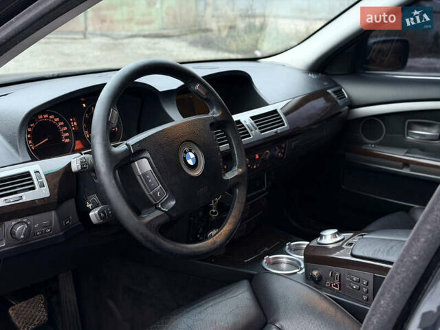 Чорний БМВ 7 Серія, об'ємом двигуна 4.5 л та пробігом 262 тис. км за 3999 $, фото 18 на Automoto.ua