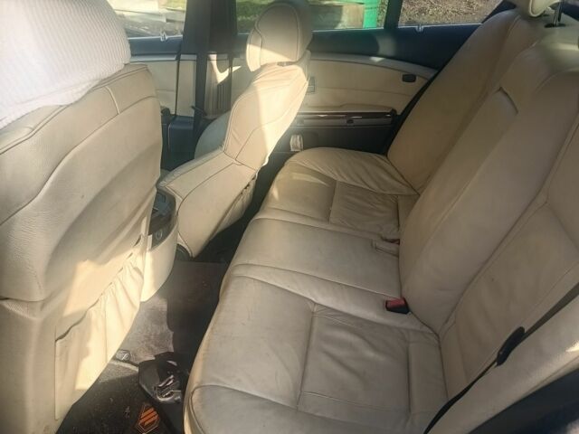 Чорний БМВ 7 Серія, об'ємом двигуна 4 л та пробігом 388 тис. км за 2000 $, фото 14 на Automoto.ua