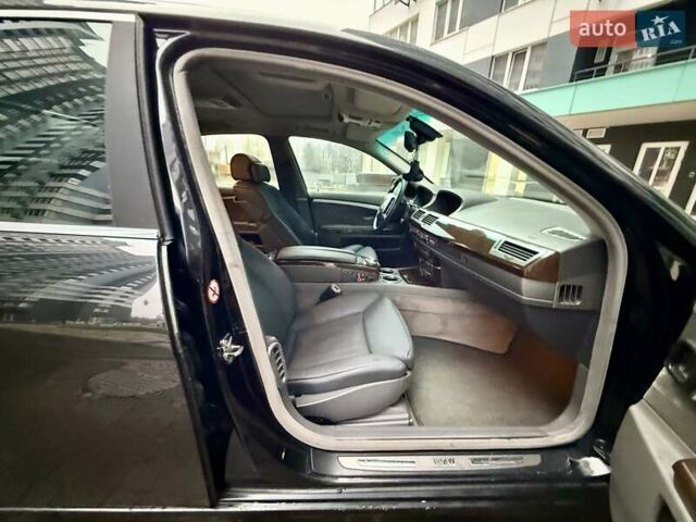 Черный БМВ 7 Серия, объемом двигателя 4.4 л и пробегом 277 тыс. км за 5600 $, фото 40 на Automoto.ua