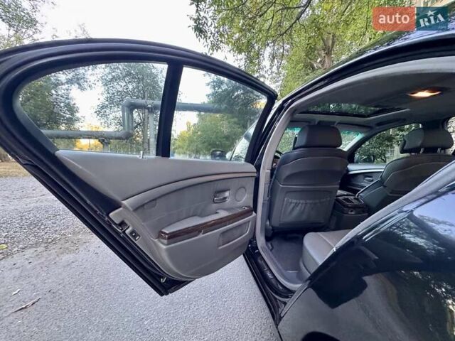 Черный БМВ 7 Серия, объемом двигателя 4.4 л и пробегом 277 тыс. км за 5600 $, фото 50 на Automoto.ua