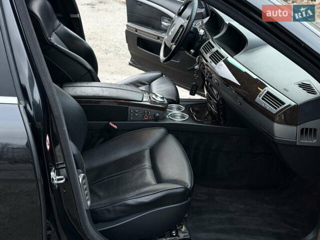 Чорний БМВ 7 Серія, об'ємом двигуна 4.5 л та пробігом 262 тис. км за 3999 $, фото 17 на Automoto.ua