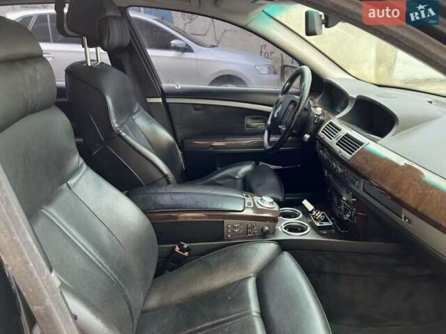 Черный БМВ 7 Серия, объемом двигателя 4.5 л и пробегом 246 тыс. км за 5400 $, фото 4 на Automoto.ua