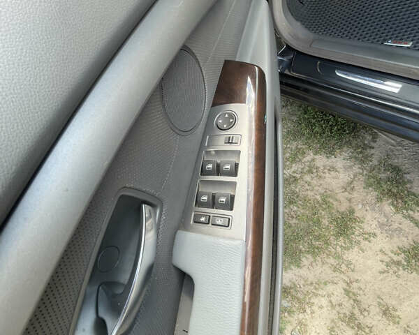 Чорний БМВ 7 Серія, об'ємом двигуна 2.98 л та пробігом 295 тис. км за 7000 $, фото 11 на Automoto.ua