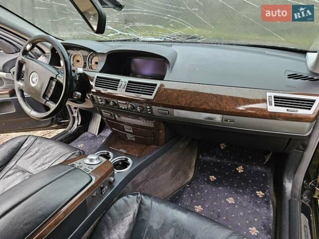 Черный БМВ 7 Серия, объемом двигателя 3.6 л и пробегом 300 тыс. км за 2700 $, фото 12 на Automoto.ua