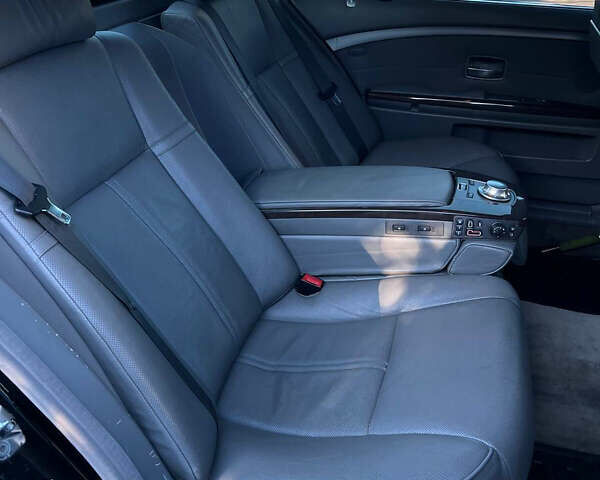 Черный БМВ 7 Серия, объемом двигателя 4.4 л и пробегом 196 тыс. км за 7200 $, фото 43 на Automoto.ua