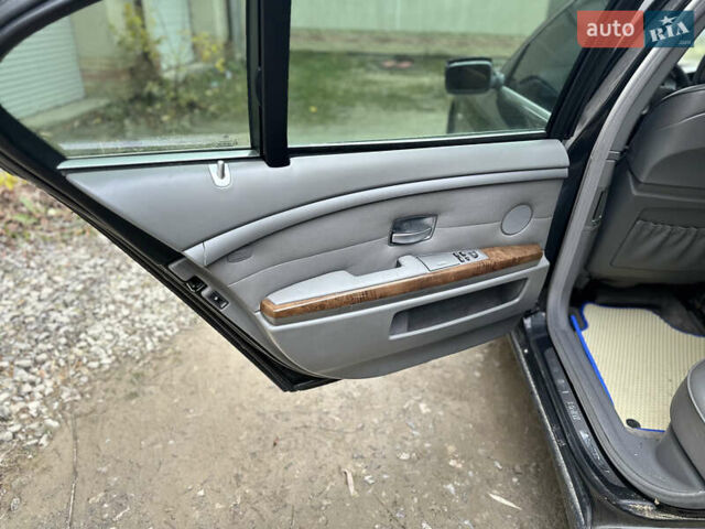 Черный БМВ 7 Серия, объемом двигателя 4.4 л и пробегом 262 тыс. км за 4200 $, фото 20 на Automoto.ua