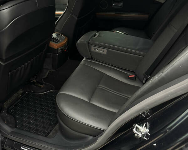 Черный БМВ 7 Серия, объемом двигателя 3 л и пробегом 305 тыс. км за 6650 $, фото 8 на Automoto.ua